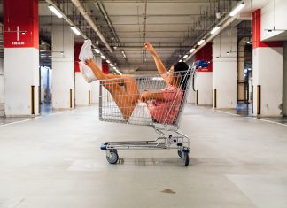 Do zliav na Black Friday sa zapoja na konci týždňa aj veľké reťazce.