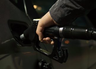 Ropný kartel OPEC ženie ceny ropy hore