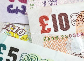 Britská libra stratila voči doláru aj jenu. Reaguje na obavy z globálneho spomalenia britská libra, jen, USD