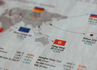 Hongkonská burza začiatkom týždňa posilnila. Napriek Číne