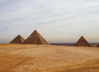 Väčšina búrz na Strednom východe posilnila. Egypt oslabil kvôli prísnejšej karanténe