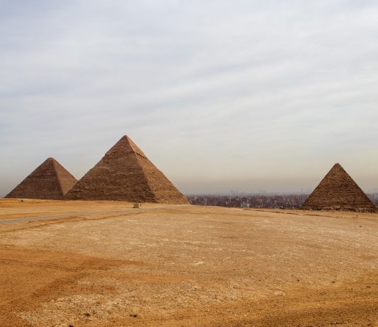 Väčšina búrz na Strednom východe posilnila. Egypt oslabil kvôli prísnejšej karanténe