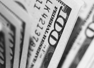 Dolár mierne korigoval predchádzajúce straty dolar