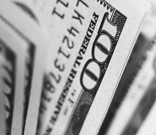 Dolár mierne korigoval predchádzajúce straty dolar