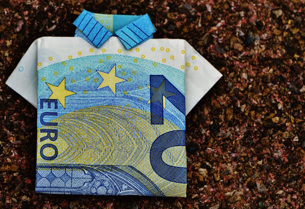Euro posilnilo voči doláru. Môže za to zlepšenie nálady nemeckého podnikateľského sektora