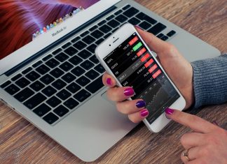 Dow Jones stratil ďalšie dve percentá. Výpredajom vládli technologické tituly stock
