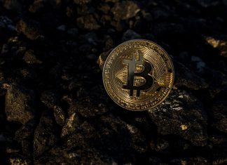 Bitcoin v reakcii na Bidenovo víťazstvo najprv oslabil, potom vymazal straty Bitcoin