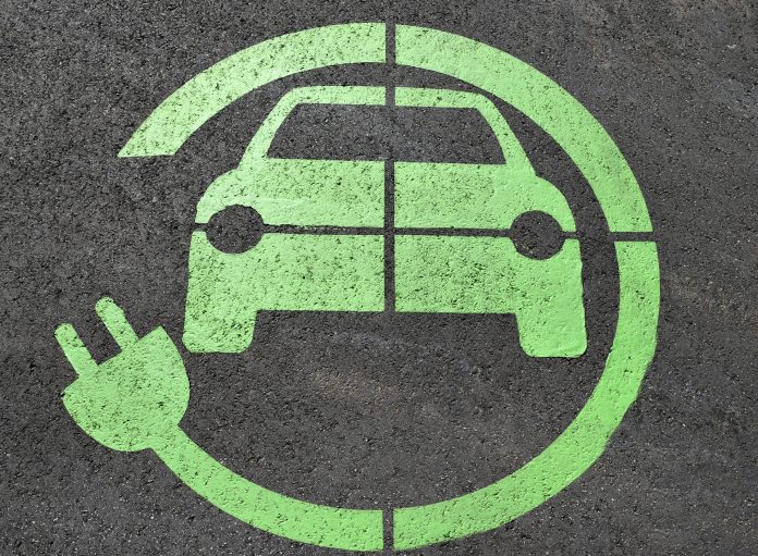 electric-charge-2301604_1920 carbon neutrality