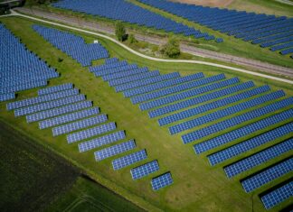 Solárny boom vedie k veľkému zdraženiu kremíka. Stojí dvakrát viac ako pred rokom solárne panely, zelená energetika, obnoviteľné zdroje