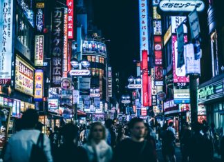 Šanghaj a Tokio na začiatku nového týždňa posilnili. Hongkong a Soul zamierili dole Tokio, Asie