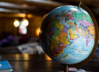 Globálne ekonomické oživenie je silné, ale nevyrovnané, hovorí v novom výhľade OECD globální ekonomika