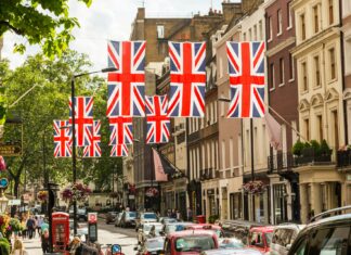 Boj proti inflácii pokračuje. Úroky zvýšili centrálne banky v Británii alebo Česku Britská Bank of England zvýšila vo štvrtok svoju základnú úrokovú sadzbu o ďalšieho štvrť percentuálneho bodu na 0,5 percenta.