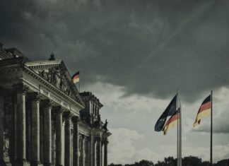 Nemeckí dovozcovia ruského plynu predpokladajú, že budú platiť ďalej v eurách či dolároch Ruský prezident však varoval, že Európa môže zostať bez dodávok plynu.