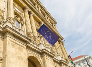 Ekonomika Európskej únie v prvom kvartáli solídne rástla. Niektoré štáty sú však na prahu recesie Ekonomika Európskej únie v prvom kvartáli solídne rástla.
