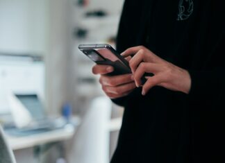 Obdobie lockdownu nezabránilo svetu v prechode na mobilné zariadenia Éra mobilného internetu