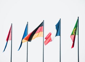 Pokles nezamestnanosti v Európskej únii sa zastavil. Je však nižší ako pred pandémiou Počet ľudí bez práce v Európskej únii bol v júni o 26 000 nižší ako v máji. Na mieru nezamestnanosti to však nemalo vplyv.