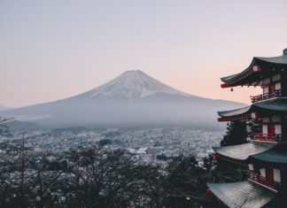 Japonská vláda pomôže zabezpečiť dodávky skvapalneného zemného plynu Vysoké ceny zemného plynu na spotovom trhu sú dôvodom, prečo japonská vláda poskytne pomoc pri zabezpečovaní dostatočných dodávok skvapalneného zemného plynu.