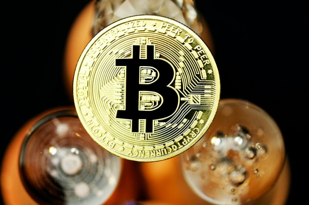 Čo je bitcoin, ako kúpiť bitcoin, ako ťažiť bitcoin 