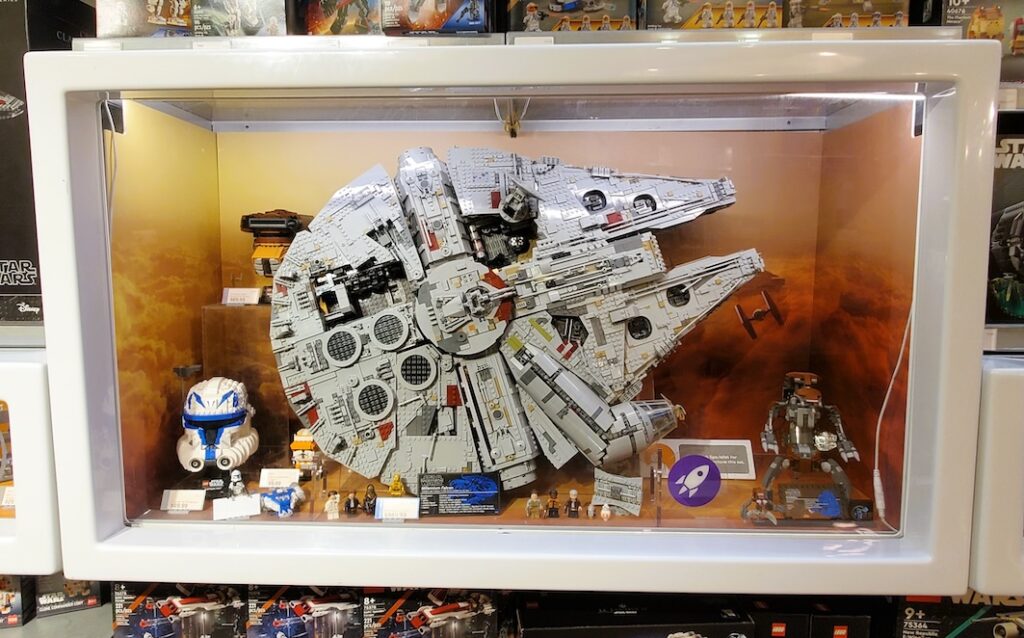 - Forex.sk Investičné lego: 10179 Ultimate Collector's Millennium Falcon™