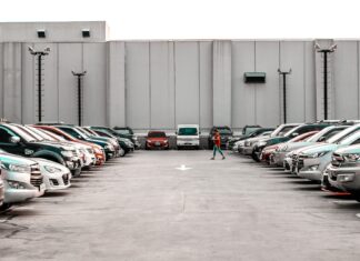 Predaj áut v Rusku v júni medziročne vzrástol o takmer 152 percent Predaj nových automobilov v Rusku v júni medziročne vzrástol o 151,8 % na 82 407 vozidiel, čo je najviac od marca minulého roka.