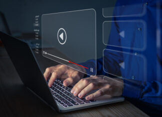 Atmedia: 2,8 milióna používateľov platených videoslužieb video, stream, platforma, notebook, používateľ