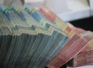 Slovenský štátny rozpočet bol v januári v deficite, pred rokom bol v prebytku Zhoršenie hospodárenia štátu bolo spôsobené rýchlejším rastom rozpočtových výdavkov ako príjmov.