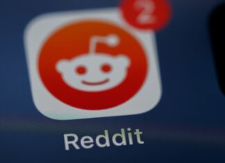 Primárna emisia akcií Reddit v hodnote približne 6,4 miliardy USD Reddit