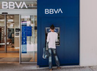 BBVA ponúkla akcionárom konkurenčnej spoločnosti Sabadell viac ako 12 miliárd eur BBVA
