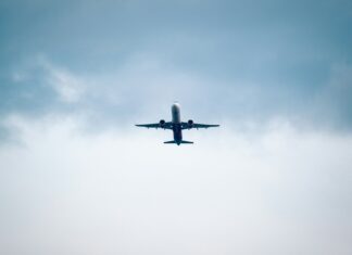 Wizz Air sa po troch rokoch strát vrátil k celoročnému zisku Wizz Air sa po troch rokoch strát vrátil k celoročnému zisku