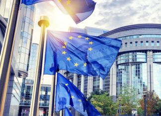 Podľa Eurostatu si ekonomika EÚ v 2. štvrťroku udržala 0,3-percentný rast EU
