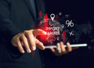 FT: Trumpove clá poškodia technologických gigantov a zamerajú sa na ich dodávateľov Tariffs