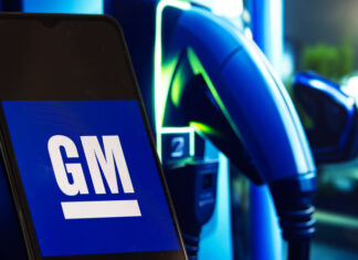 GM odpíše miliardové investície do elektromobilov General motors
