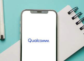 Bloomberg: Výrobca čipov Qualcomm rokuje o prevzatí softvérovej spoločnosti Modular Qualcomm. Zdroj fotky: Adobe Stock